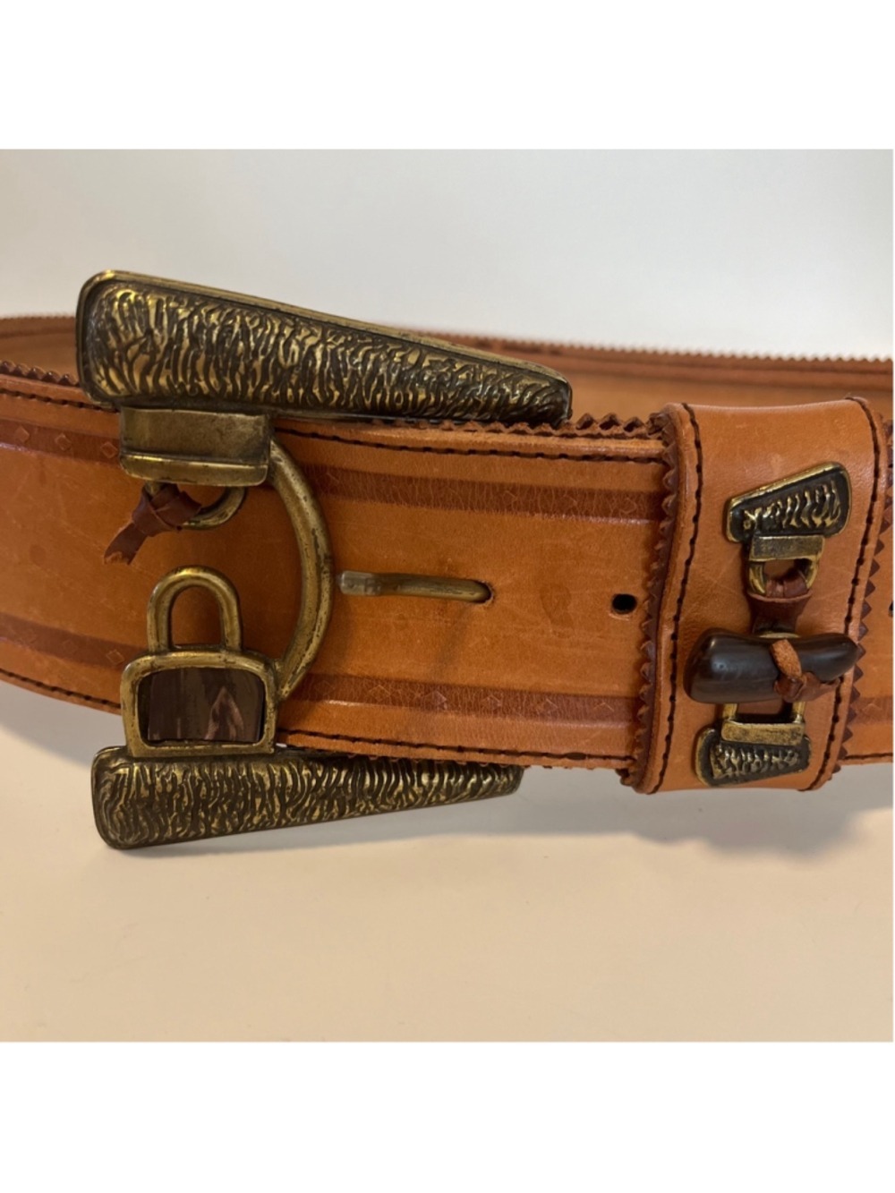 MINORONZONI Italian Vintage Leather Belt, Caramel Tan, Large Western Buckle, XL - Picture 2 of 13